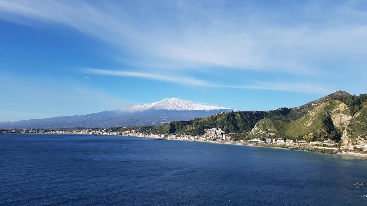 Ines Bed And Breakfast Giardini-Naxos Exterior foto