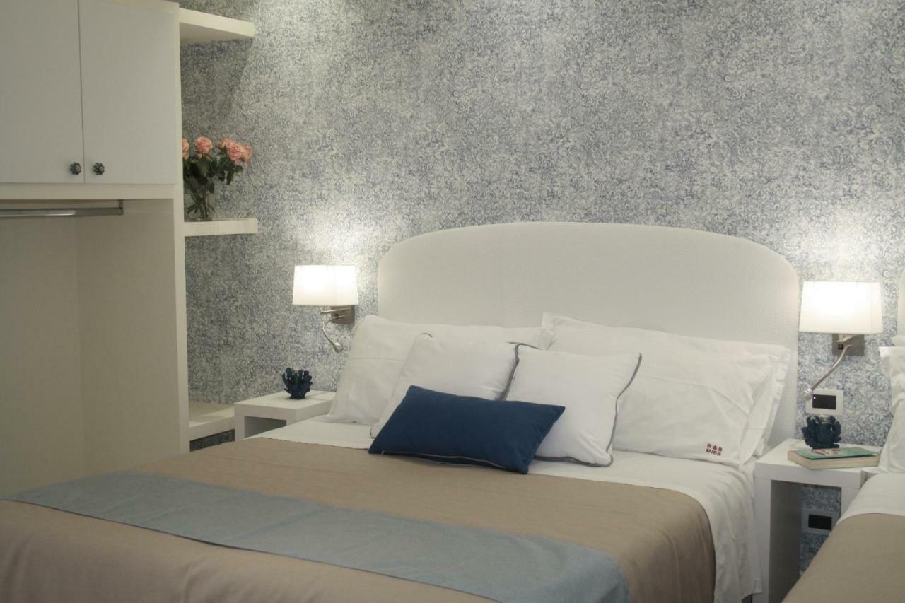 Ines Bed And Breakfast Giardini-Naxos Zimmer foto