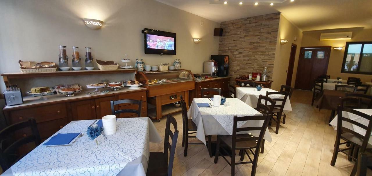 Ines Bed And Breakfast Giardini-Naxos Exterior foto